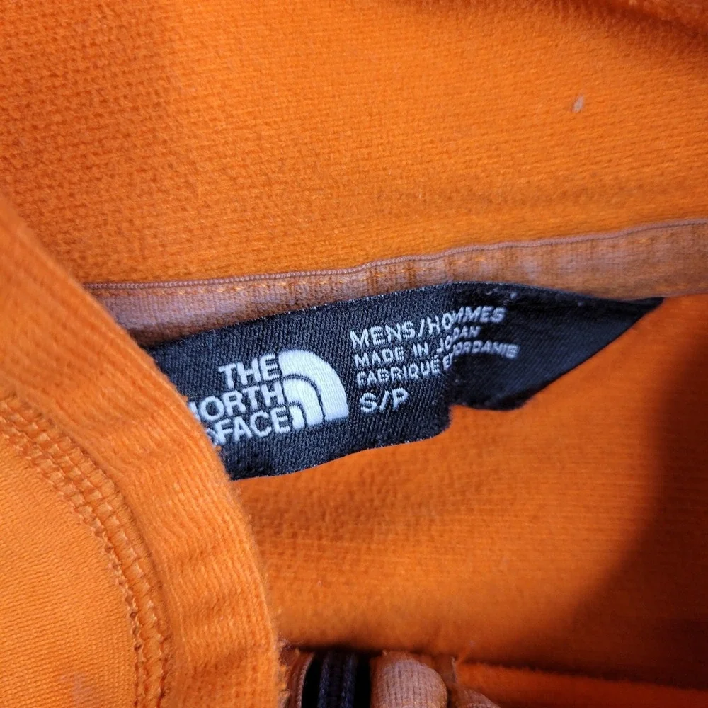 The North Face Pullover Mens Small Orange 1/4 Zip Long Sleeve Top‎ NF0A2V6J